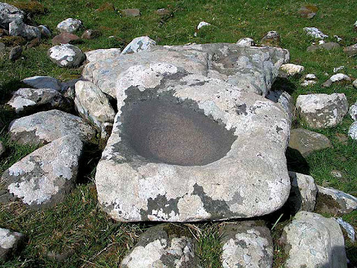 Cill Fhiontain (Kilfountan) Bullaun Stone